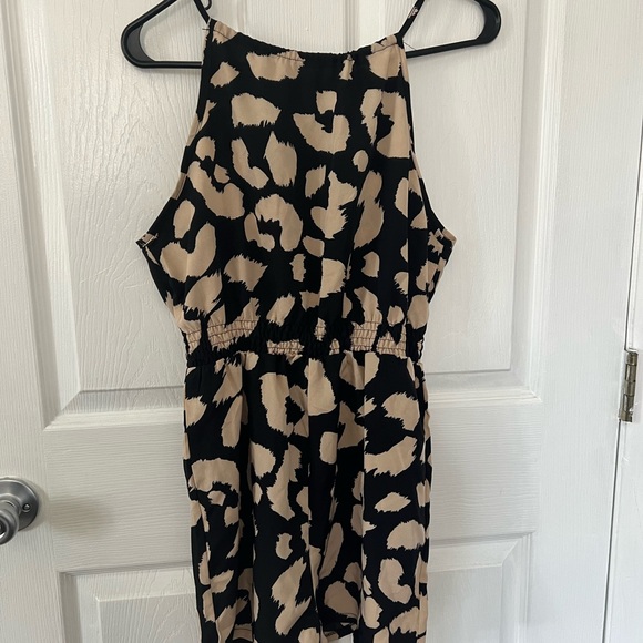 Romper - Picture 2 of 2